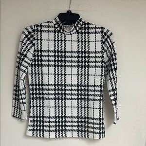 NWOT SHEIN Black and White Plaid Long Sleeve Top SIZE S